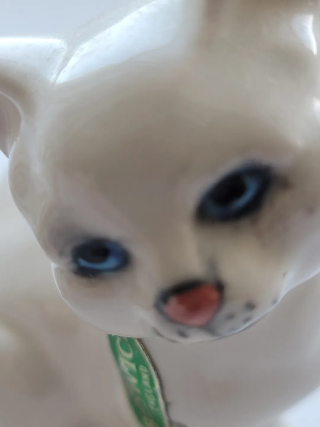 vintage Beswick England White Cat Figurines image indicator(4)