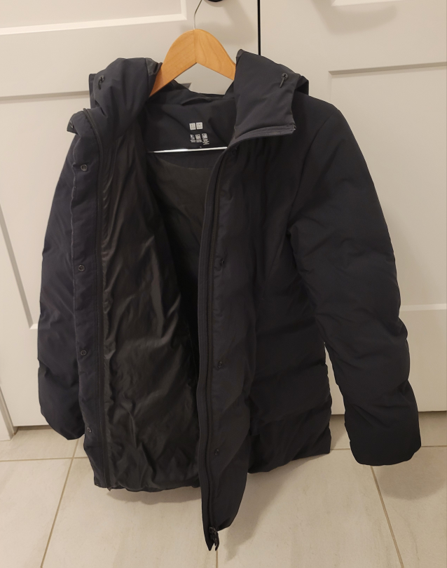 Uniqlo Lightweight Windproof Puffer Jacket - Size M