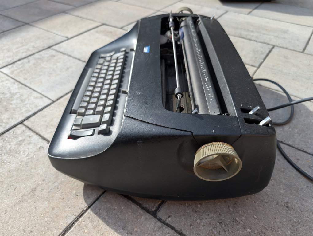 IBM Selectric II Typewriter - Vintage Find 🧡 - photo 4