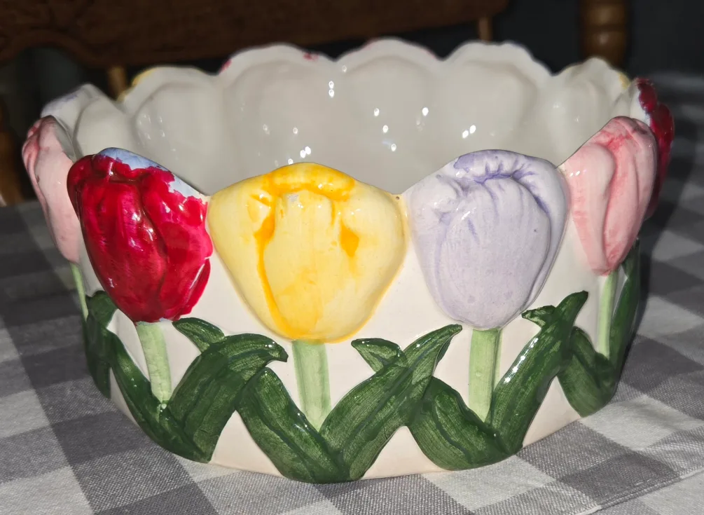 Floral Tulip Bowl by S.C.I. thumbnail