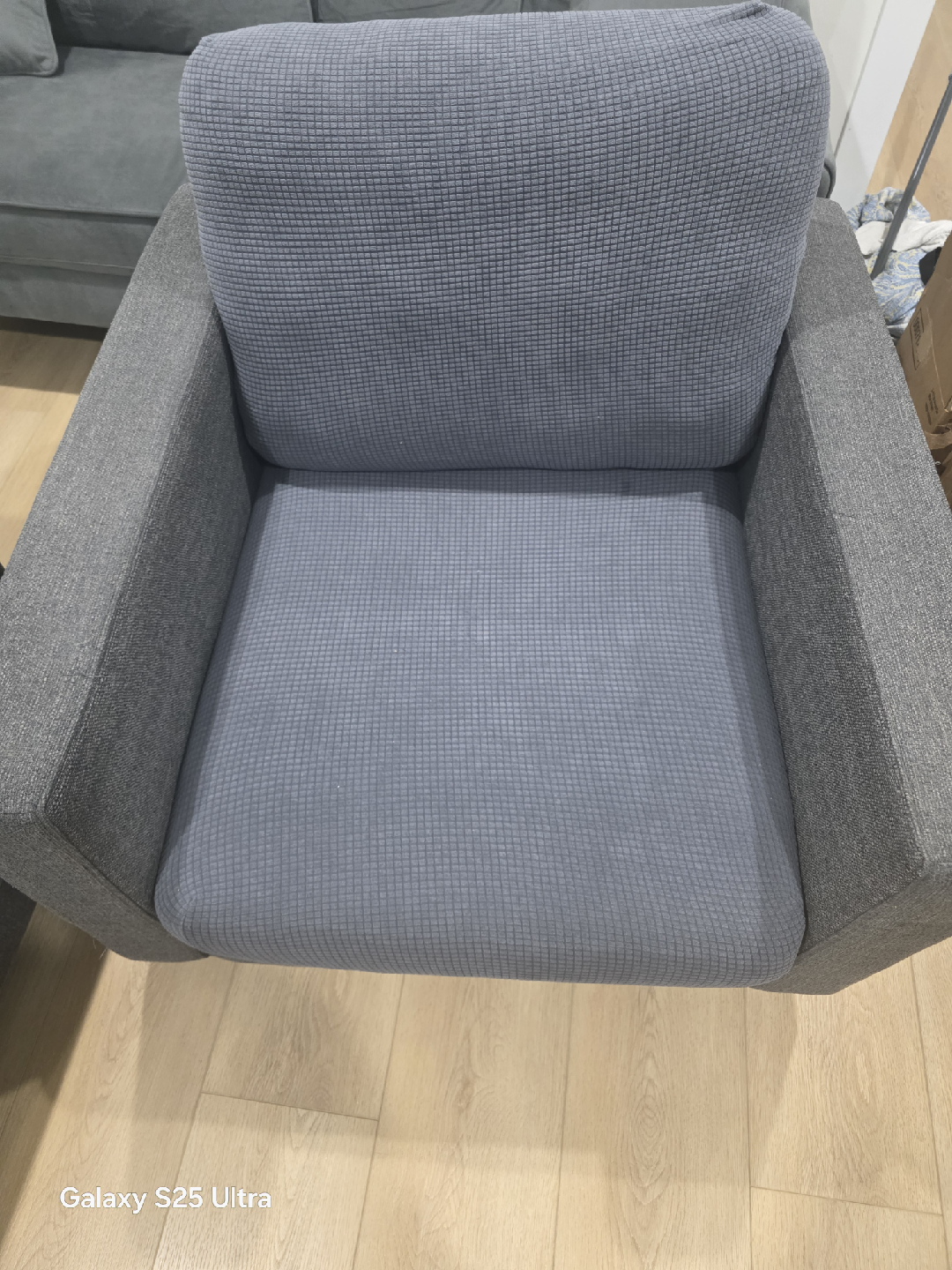 Gray Armchair - Like New Condition - photo 4
