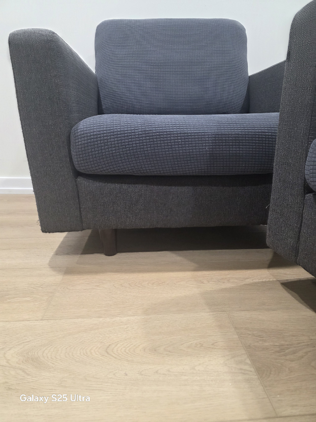 Gray Armchair - Like New Condition - photo 5