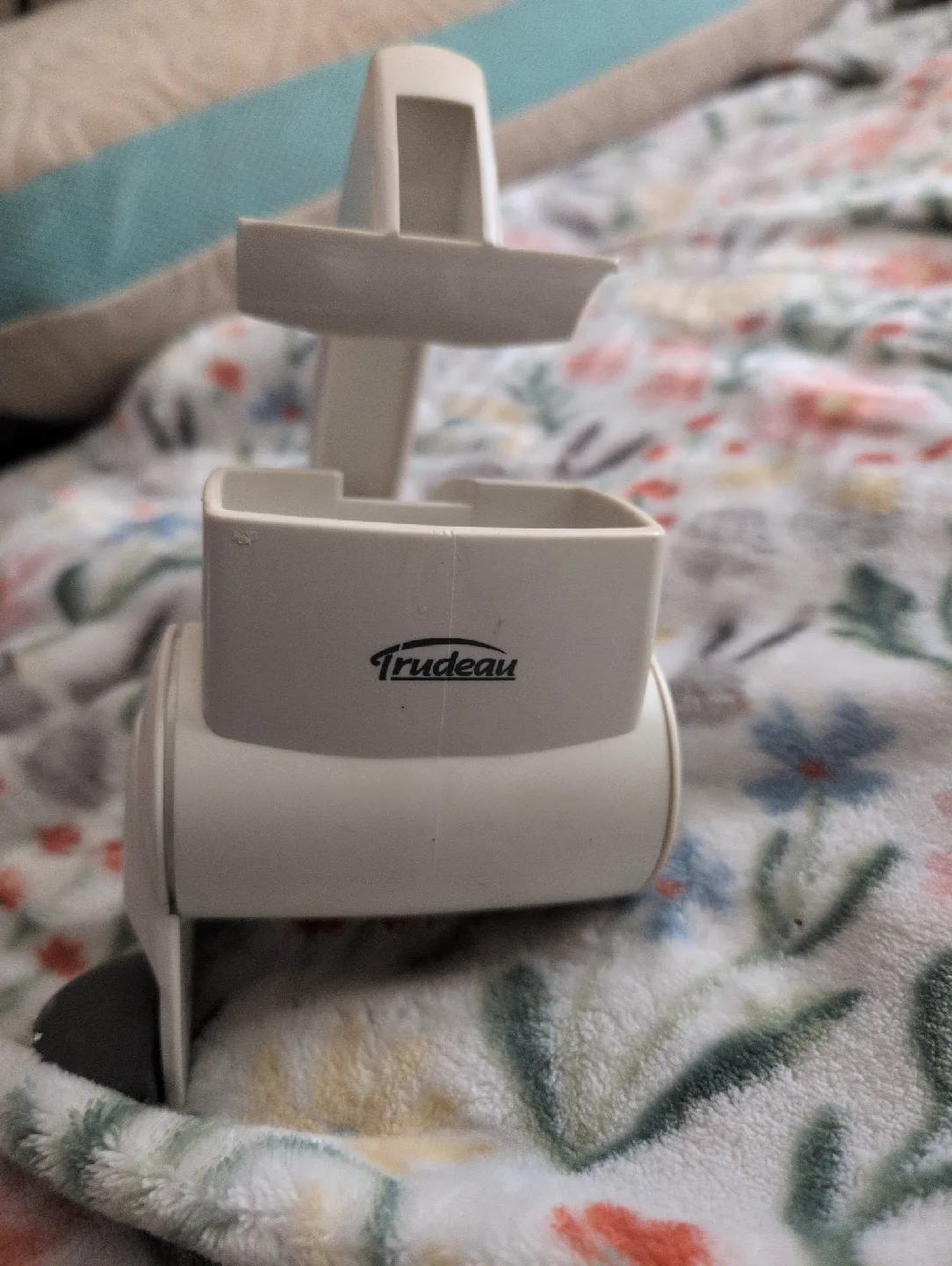 Trudeau olive garden Cheese Grater image indicator(2)