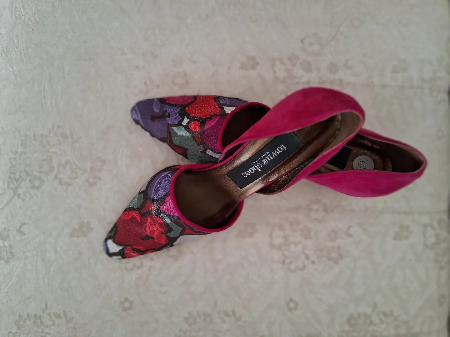Town & Shoes Pink Suede Heels - Size 8B thumbnail