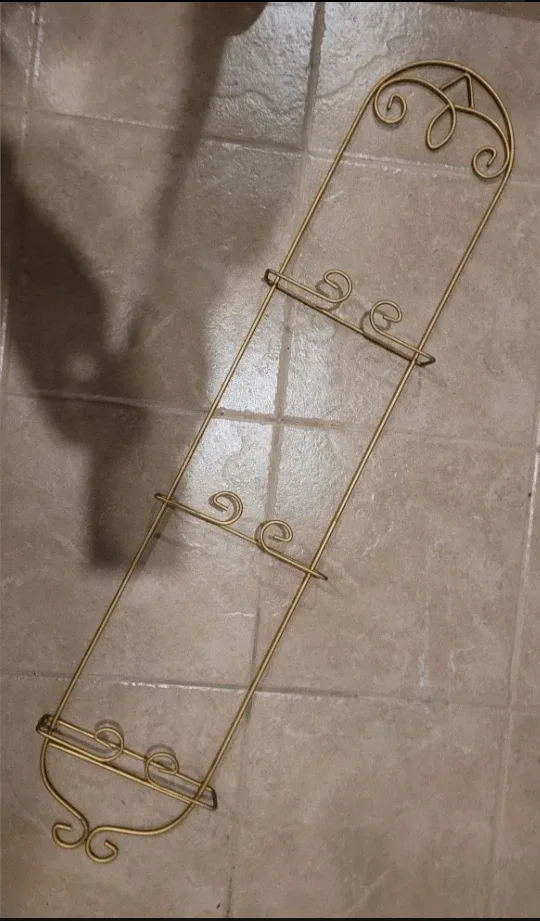 Gold Metal Wall Mounted Plate Rack thumbnail