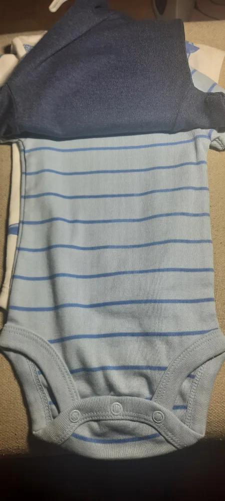 Carter's Baby Bodysuits - Size 3M ♥️ image indicator(2)