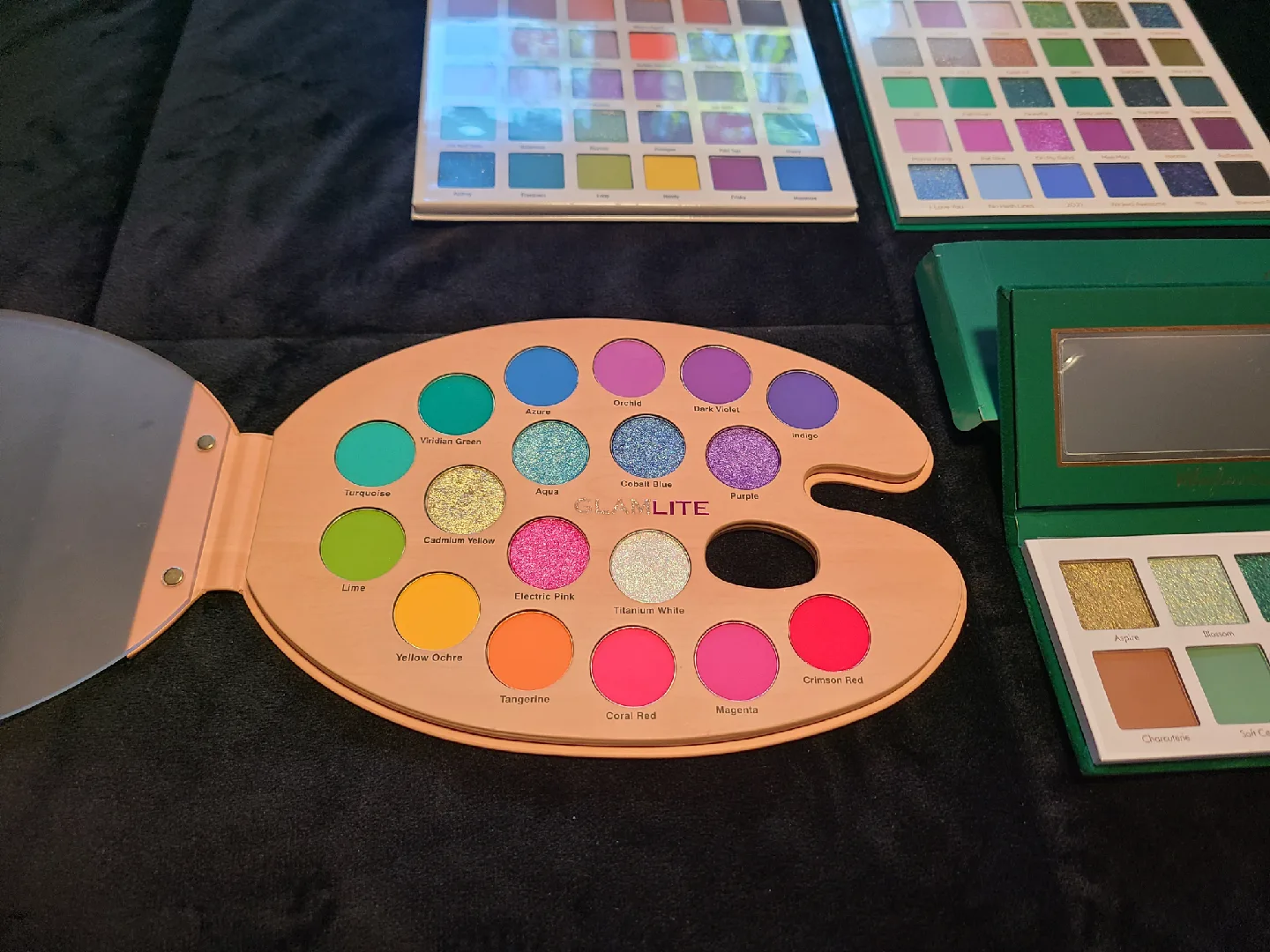 Glamlite Eyeshadow Palettes image indicator(7)