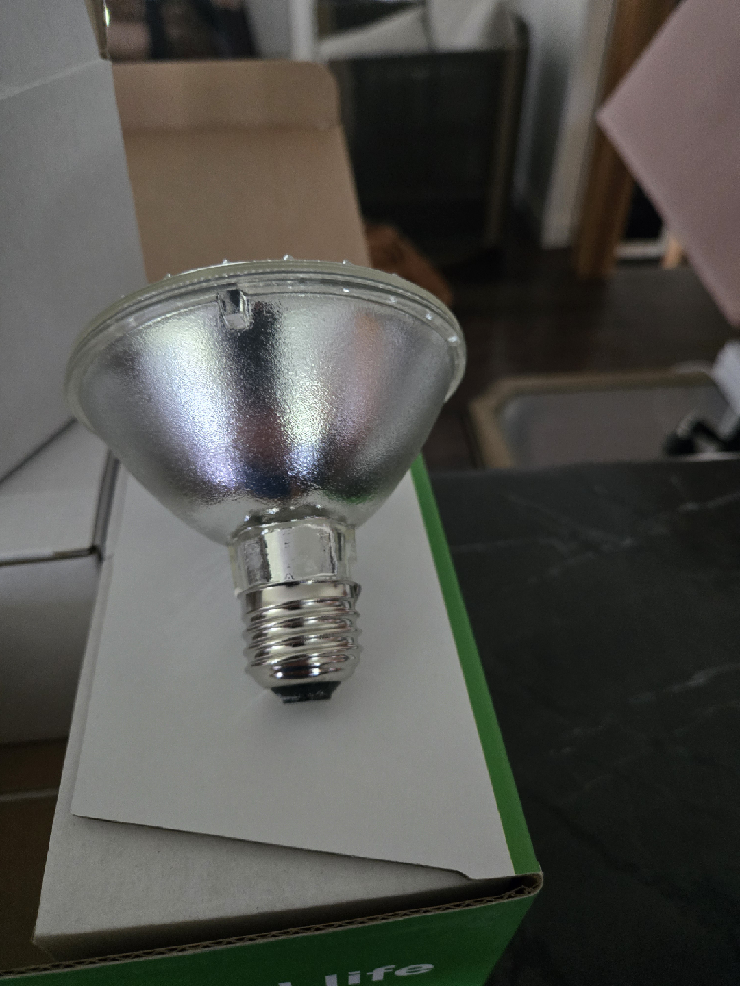 New PAR30 Halogen Light Bulbs - 6 Pack - photo 3