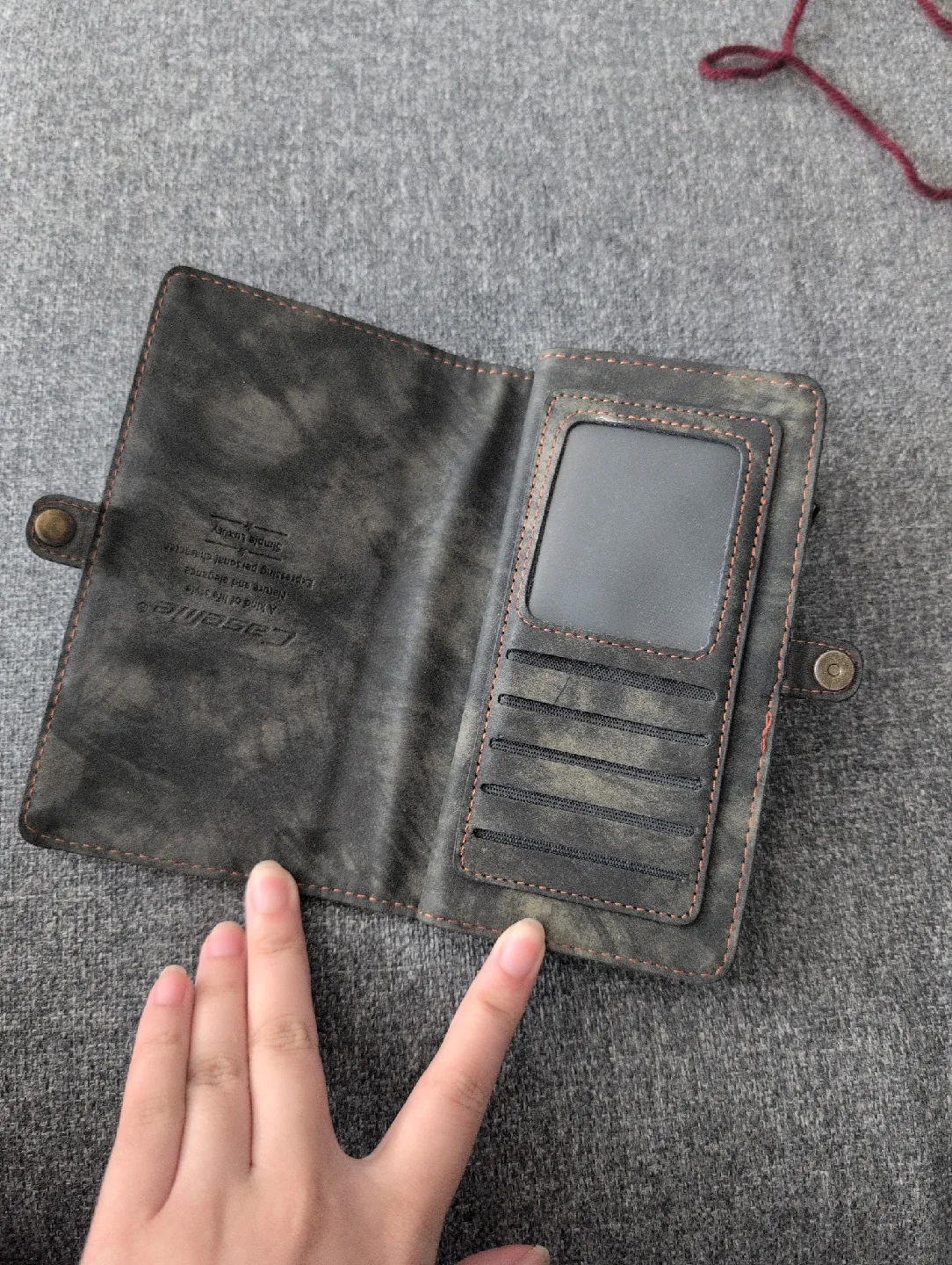 PUFEIER Distressed Grey Leather Wallet image indicator(2)