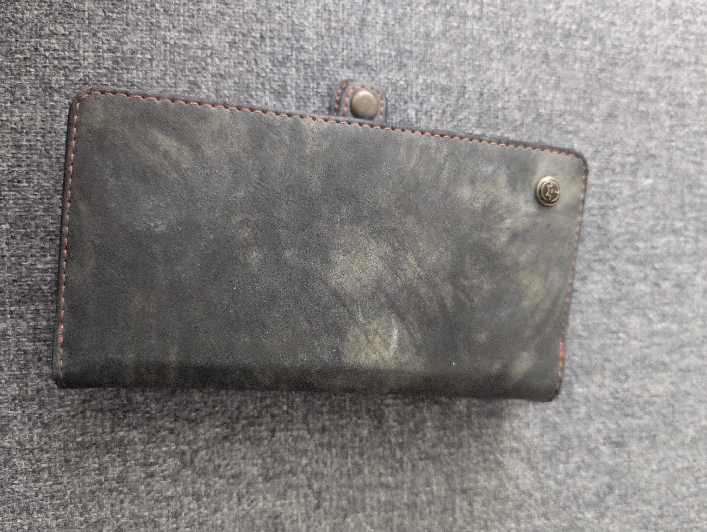 PUFEIER Distressed Grey Leather Wallet image indicator(5)