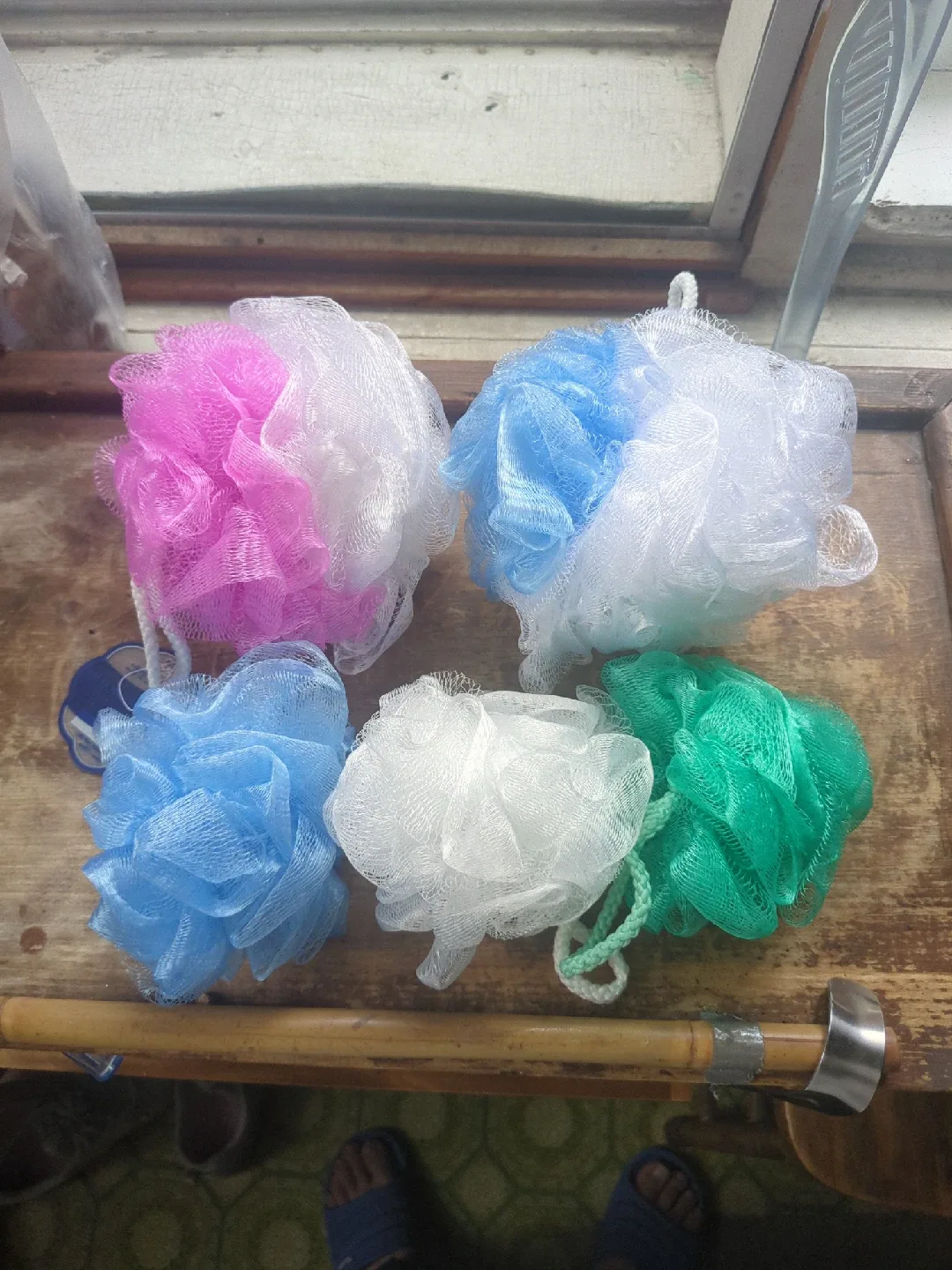 Bath Collection Ruffle Sponges - New