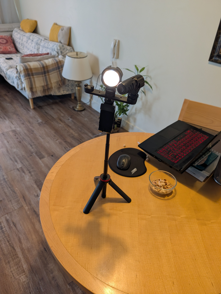LED Video Light with Tripod Stand - photo 4