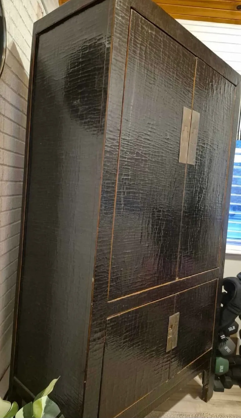 Henredon Mahogany Pressed Bamboo Wardrobe/Armoire image indicator(4)