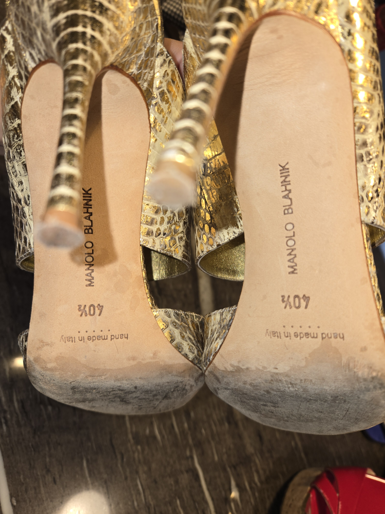 Manolo Blahnik Gold Snakeskin Heels, Size 40.5 - photo 5