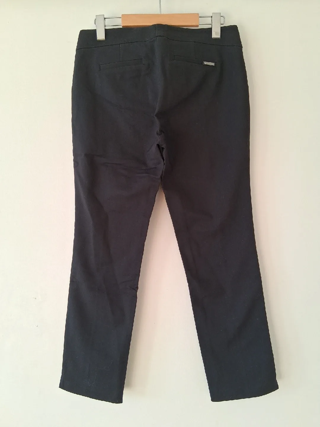 Low Waist Above Ankle Length Women Sz 27, Best Price or Trade image indicator(3)