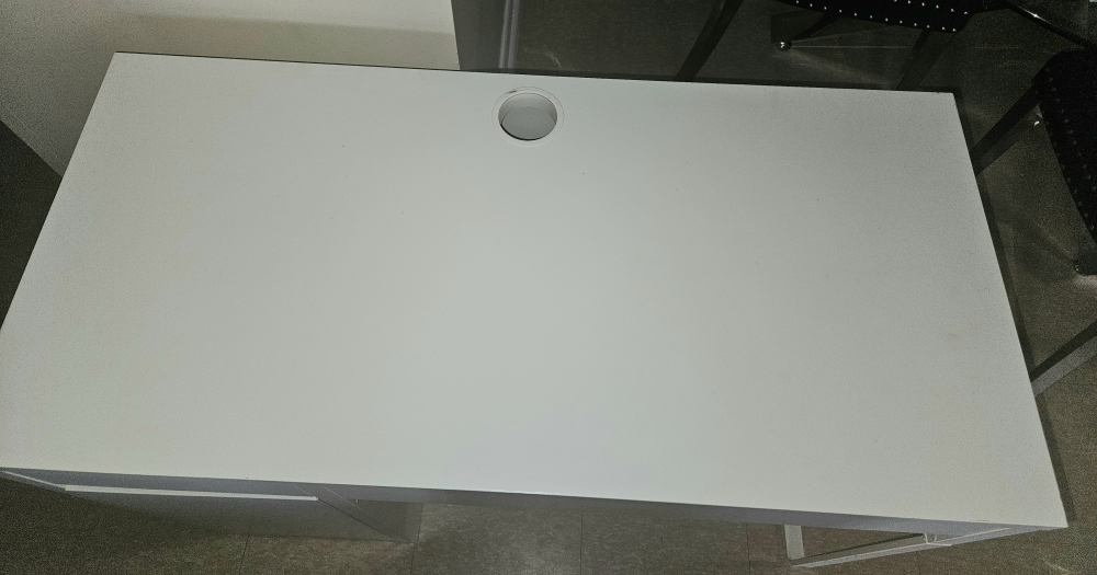 White Desk with Drawers & Cabinet - photo 2