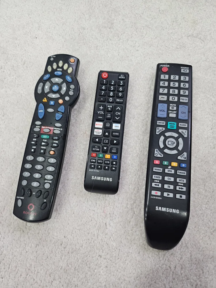 Samsung & Rogers Remote Controllers image indicator(4)