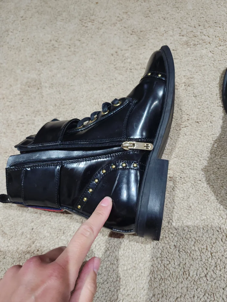 Tommy Hilfiger Black Boots Size 8.5 image indicator(3)