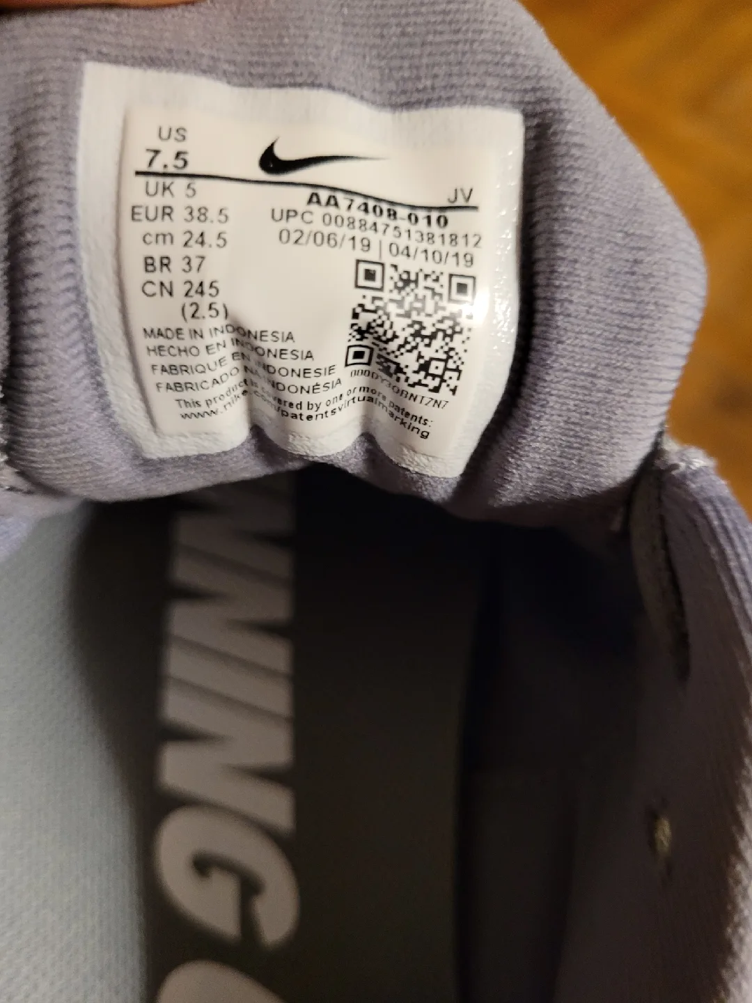 Nike Girl's Flex RN 2018 Running Shoes - Size 7.5 image indicator(3)