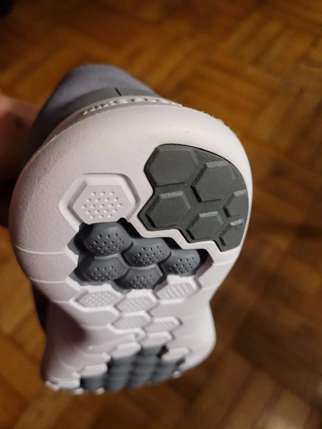 Nike Girl's Flex RN 2018 Running Shoes - Size 7.5 image indicator(5)