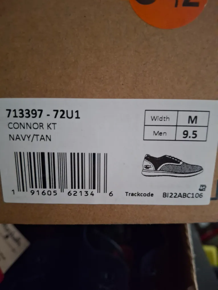 G.H. Bass & Co. Connor KT Navy/Tan Men's 9.5M image indicator(2)