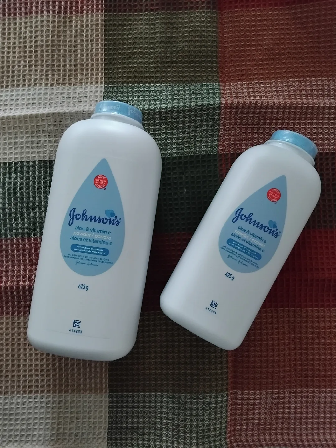 2x new johnsons baby powder thumbnail