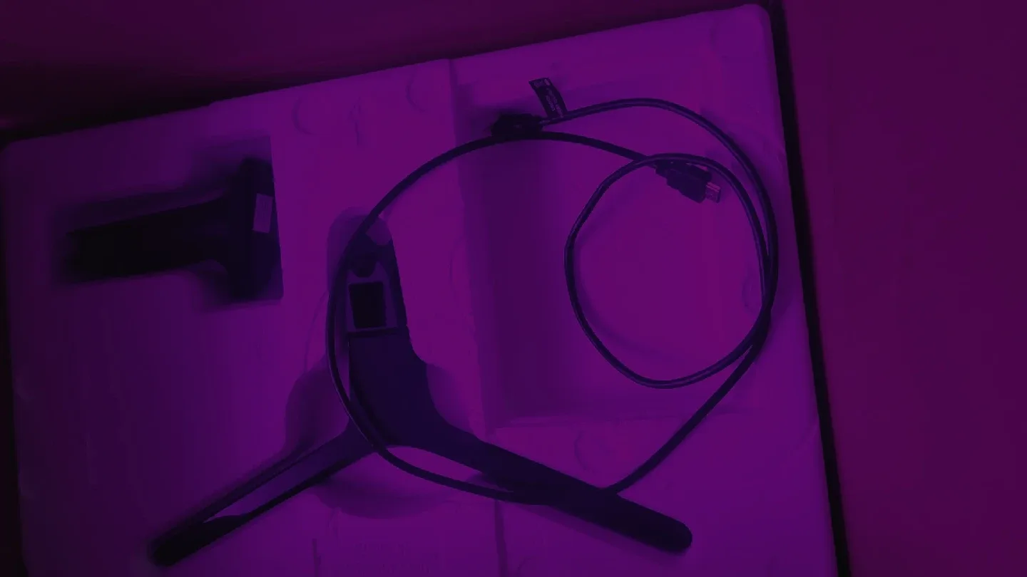 Samsung 24" SR35 Essential Monitor - New in Box image indicator(4)