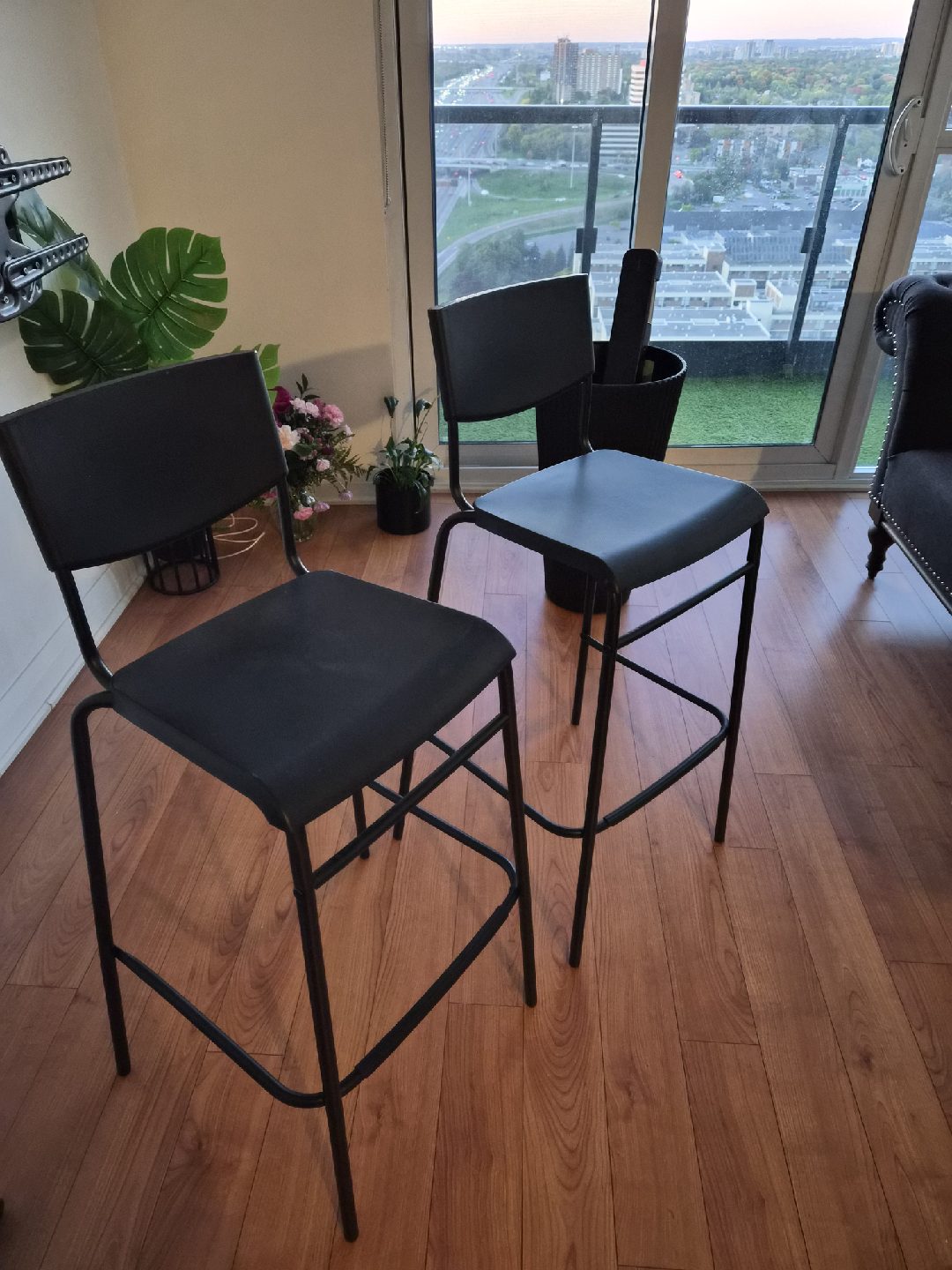 Set of 2 Black Bar Stools Ikea - photo 2
