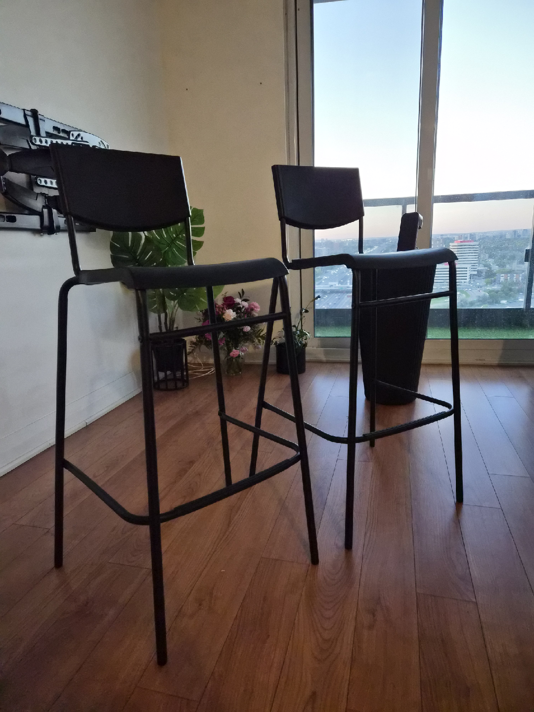 Set of 2 Black Bar Stools Ikea - photo 3