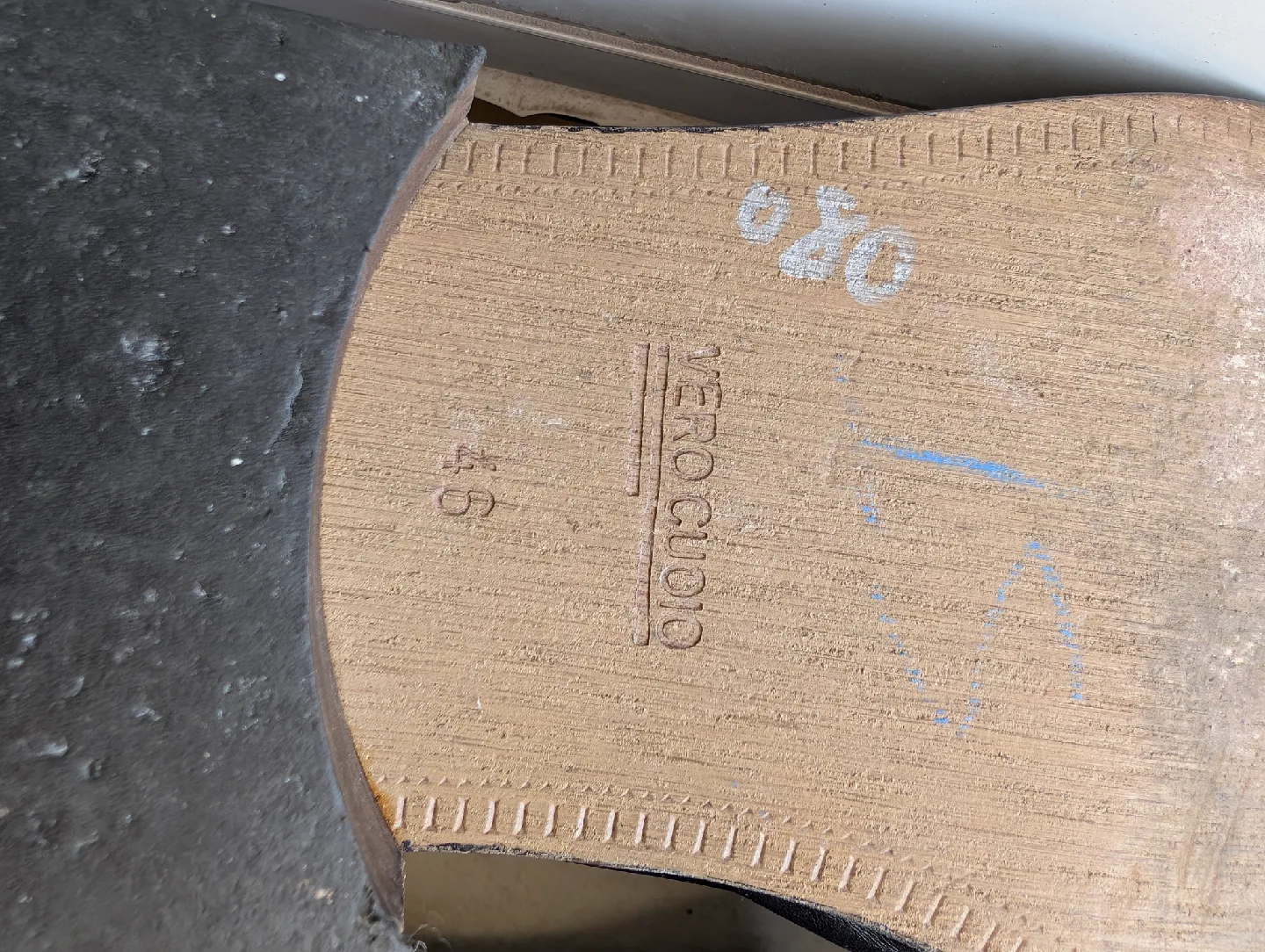 Vero Cuoio Black Leather Ankle Boots - Size 46 (US 12) image indicator(6)