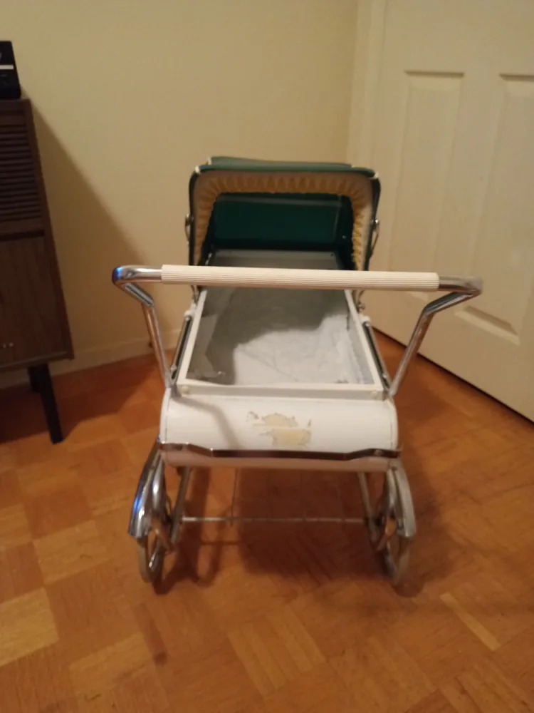 Vintage Doll carriage, White & Green image indicator(3)
