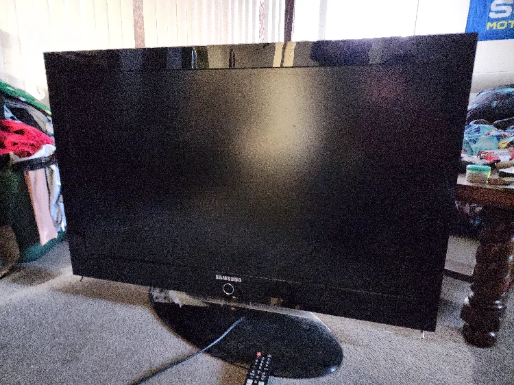 Samsung 40" LCD TV