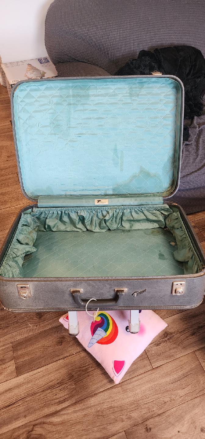 Vintage Gray Suitcase - photo 2