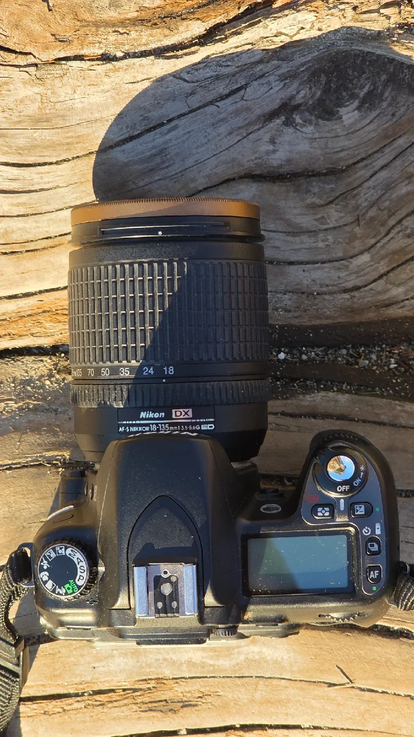 Nikon D80 Camera, Speedlight SB-600 Flash & Lowepro Bag image indicator(7)