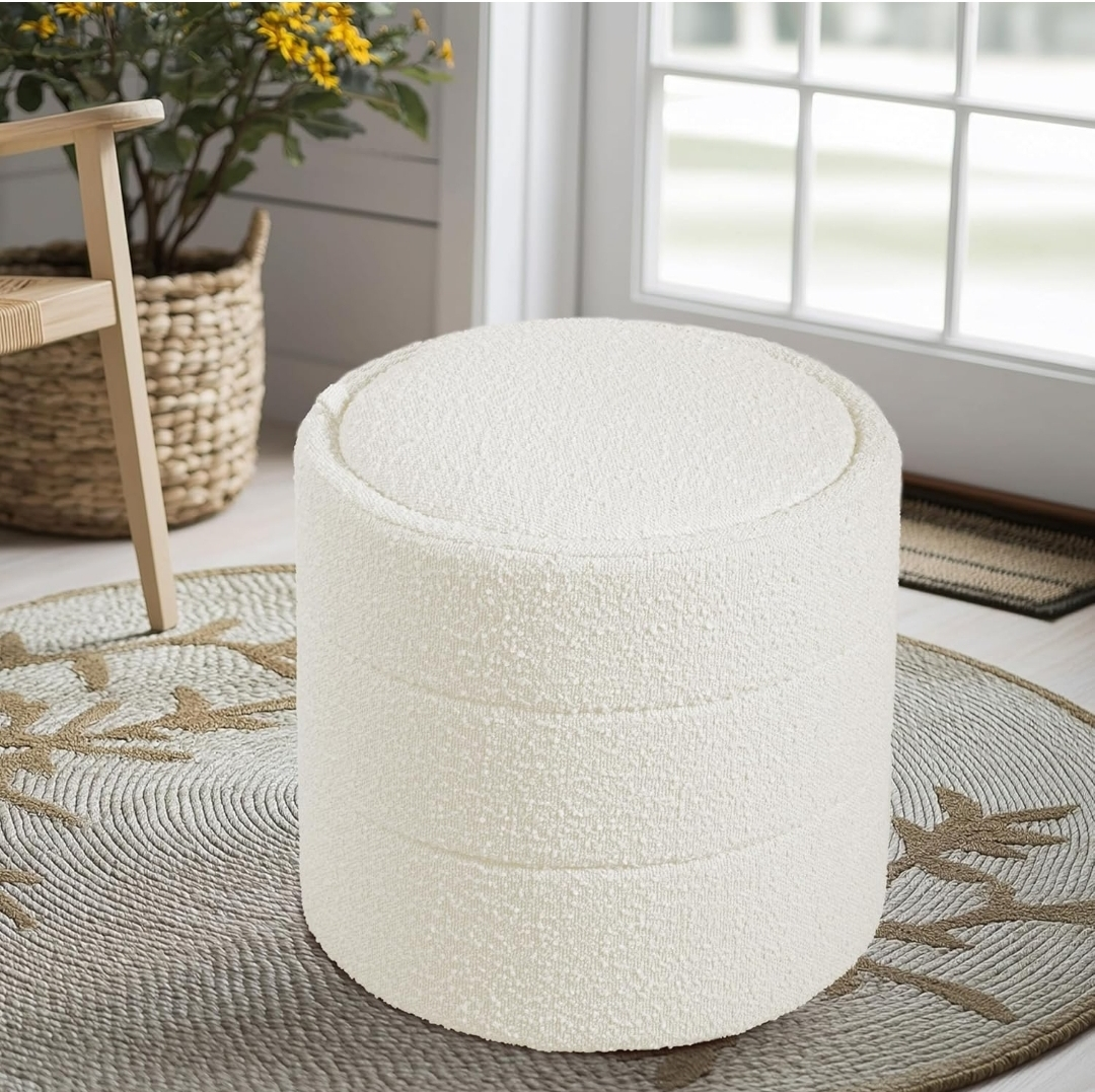 Cream  Round Ottoman with Storage 17.5"x18"