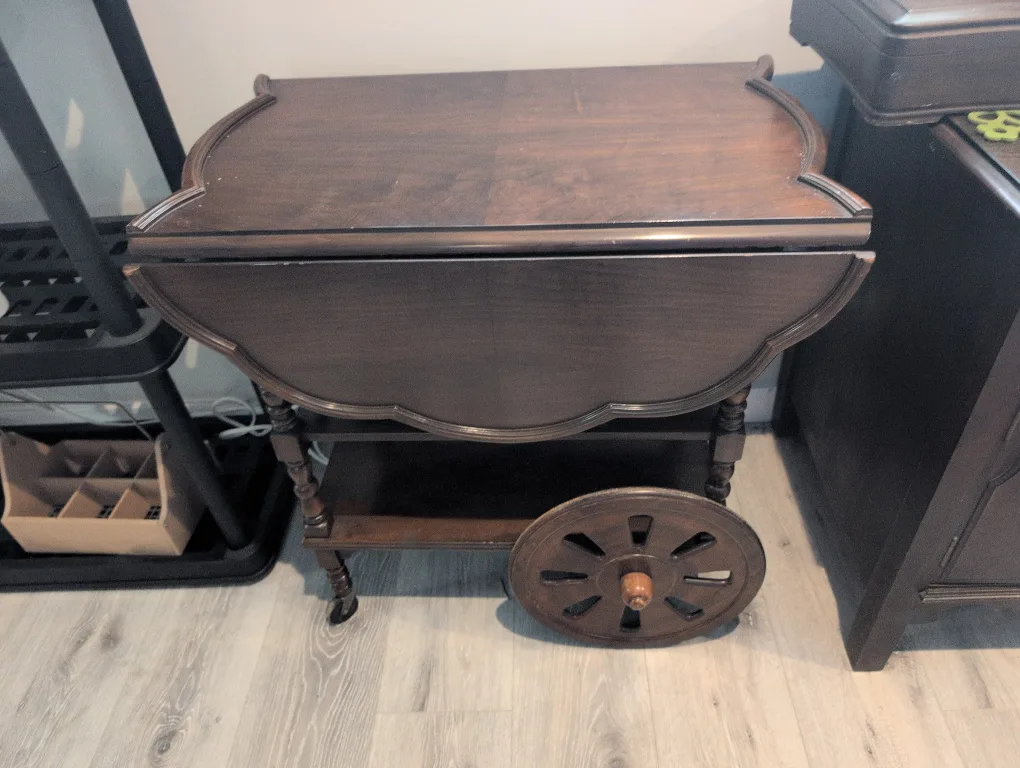 Vintage Dark Wood Tea Cart image indicator(2)