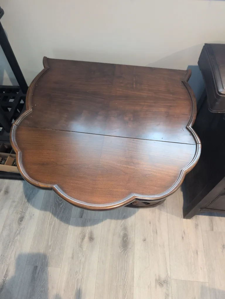 Vintage Dark Wood Tea Cart image indicator(4)