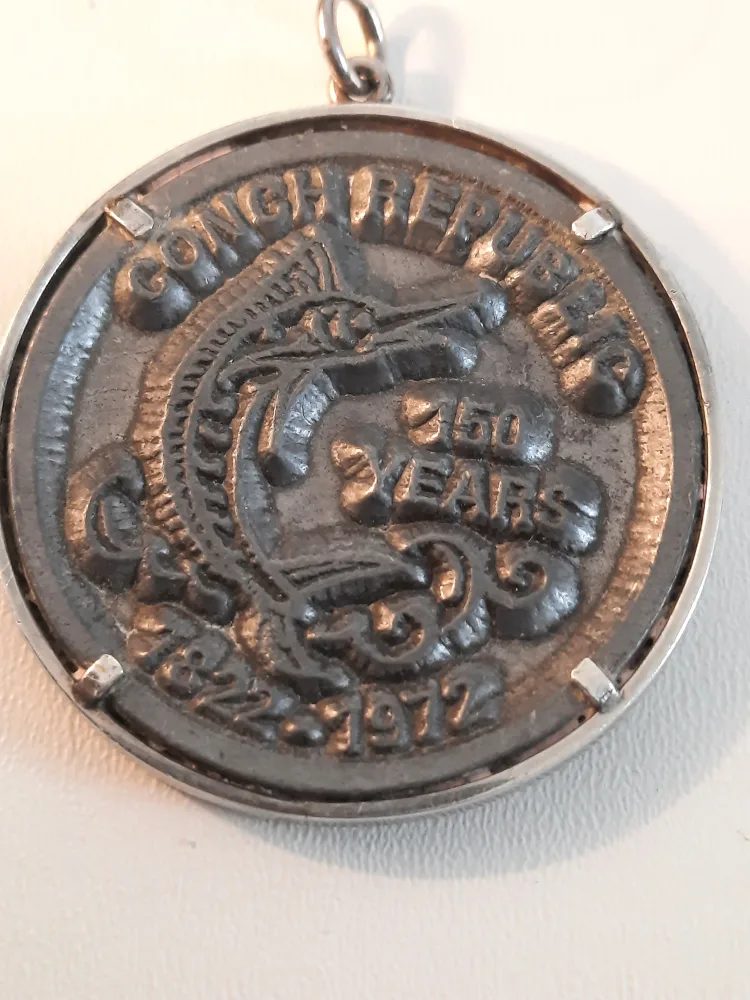 Conch Republic 1822-1972 150 Years Pendant sterling silver frame image indicator(5)