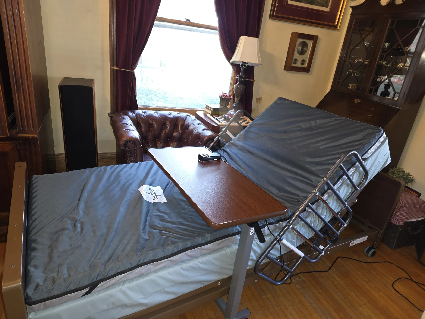 Electric control Reclining Bed With Adjustable Frame