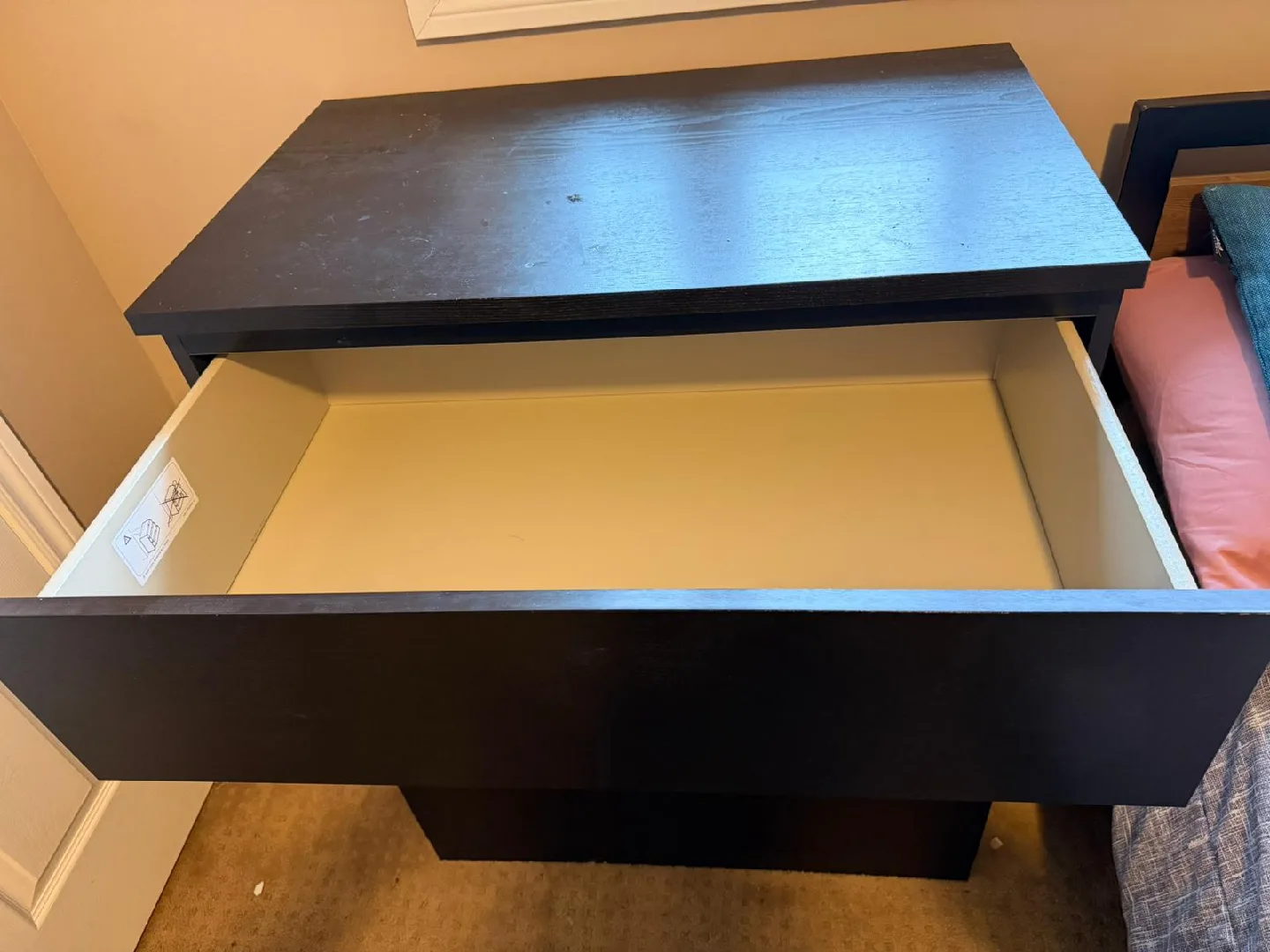 IKEA Malm 4-drawer dresser - black image indicator(4)