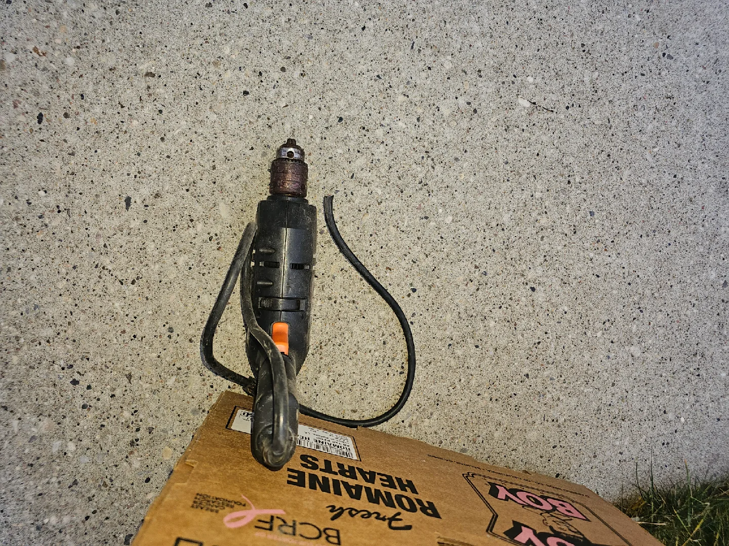 Black & Decker Electric Drill(DOESN'T WORK FOR PARTS ONLY) thumbnail