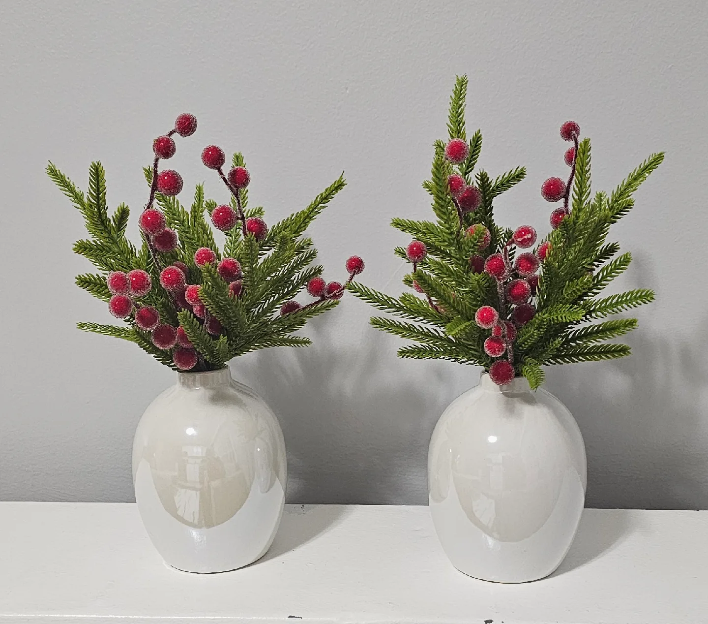 Christmas Floral Arrangement in White Vase image indicator(2)