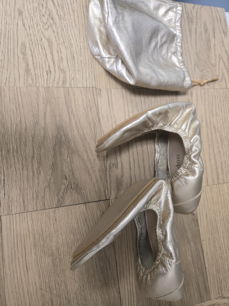 Sue London Gold Ballet Flats - photo 2