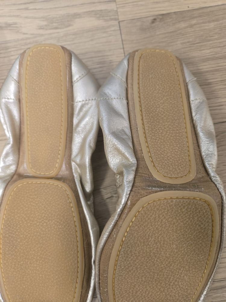 Sue London Gold Ballet Flats - photo 3