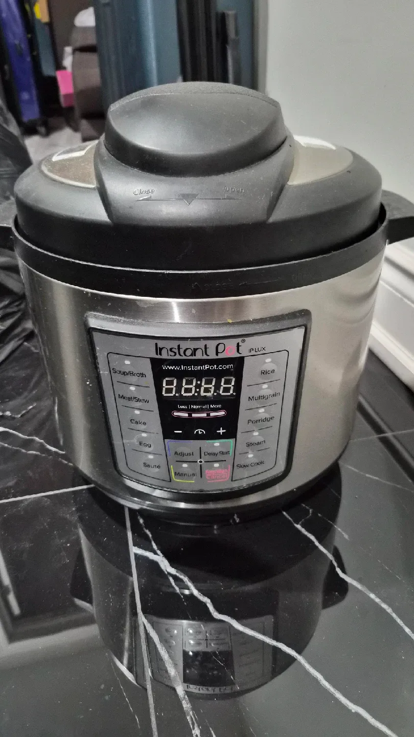 Instant Pot IP-LUX Electric Pressure Cooker thumbnail