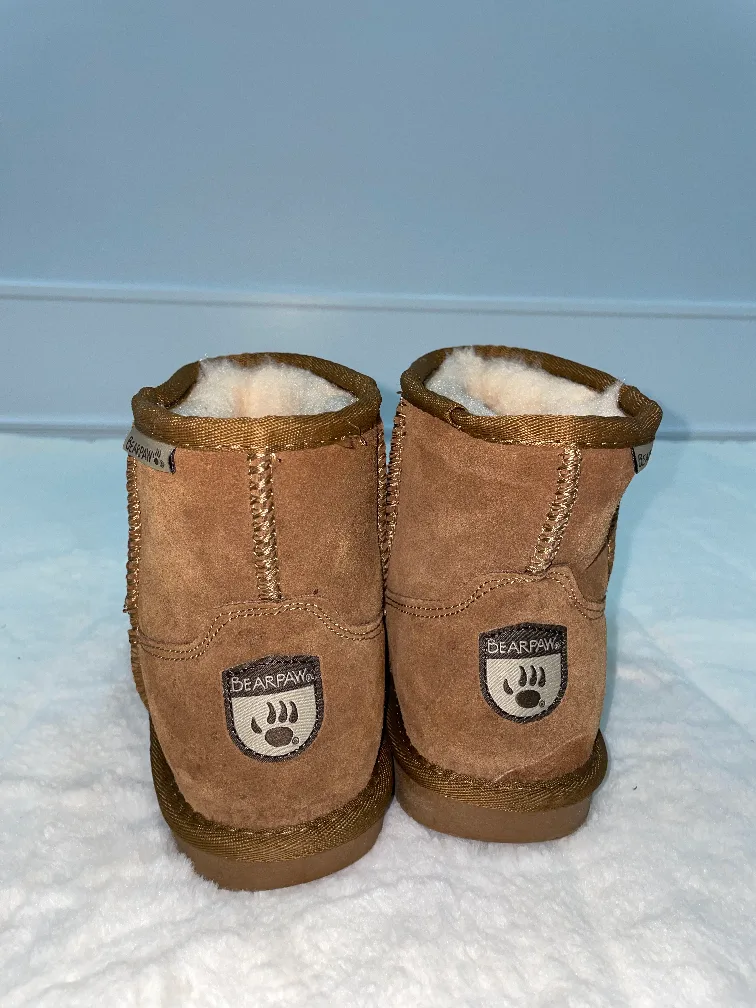 Bearpaw Women's Brown Boots - Size 8 image indicator(3)