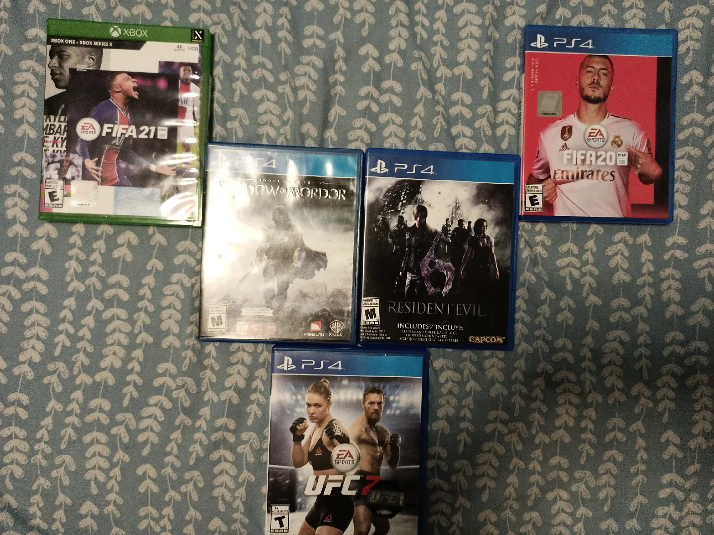 PS4 & Xbox Game Bundle image indicator(2)