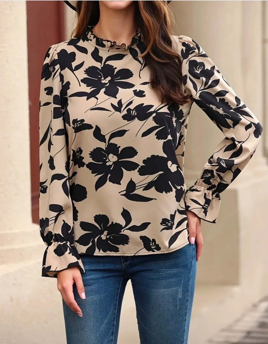 NWOT NWOT Women's Floral Print Ruffle Trim Long Sleeve Blouse image indicator(2)