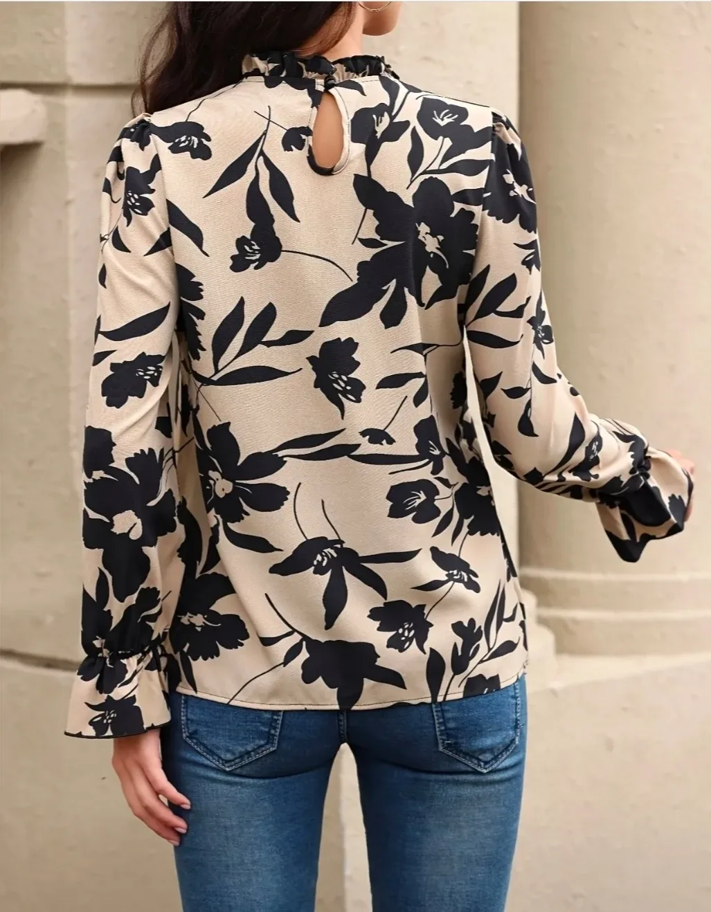 NWOT NWOT Women's Floral Print Ruffle Trim Long Sleeve Blouse image indicator(3)