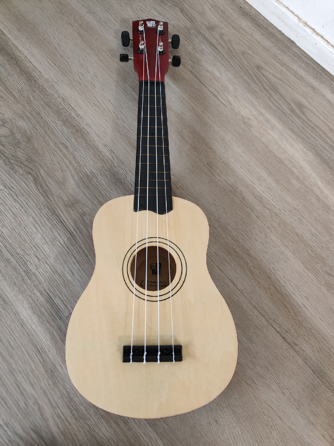 Concepts Guitar 21" Ukulele with Box - photo 2